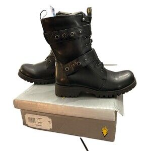 Volatile Women's Pocket Style Boots NWB. Size 7.5. LSHE182